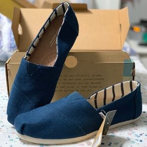 TOMS classic majolica blue heritage canvas